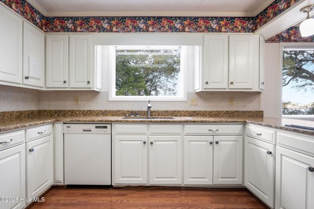 168 Leslie Drive, Hubert, NC 28539