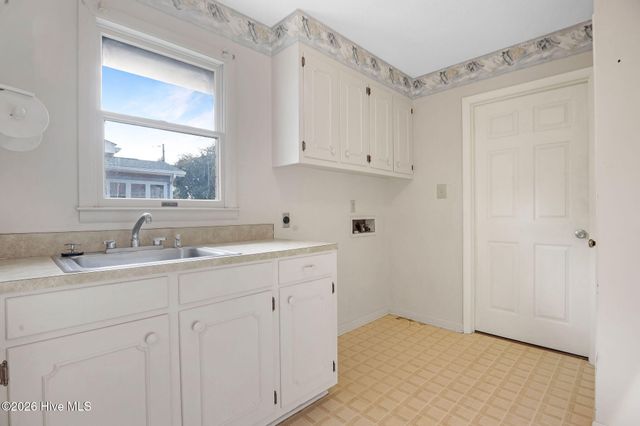 168 Leslie Drive, Hubert, NC 28539