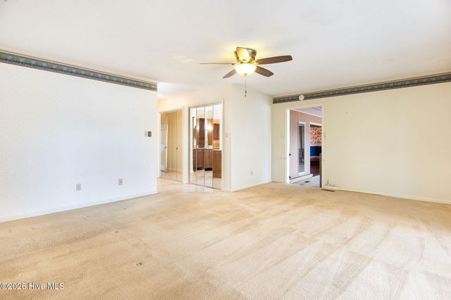 168 Leslie Drive, Hubert, NC 28539