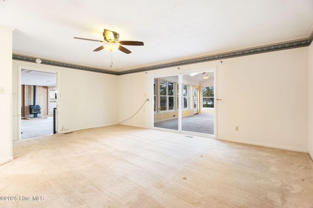 168 Leslie Drive, Hubert, NC 28539