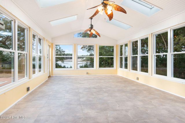 168 Leslie Drive, Hubert, NC 28539