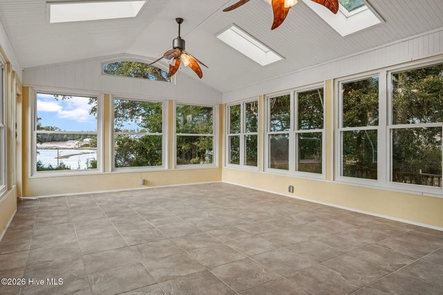 168 Leslie Drive, Hubert, NC 28539