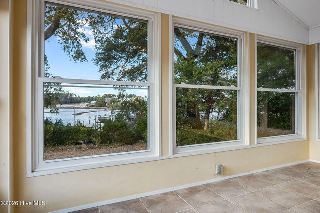 168 Leslie Drive, Hubert, NC 28539