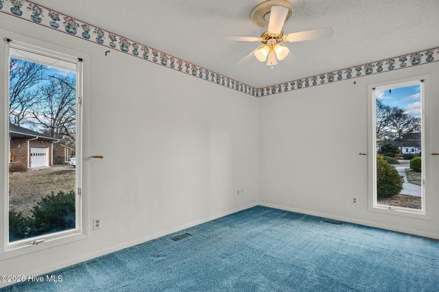 168 Leslie Drive, Hubert, NC 28539