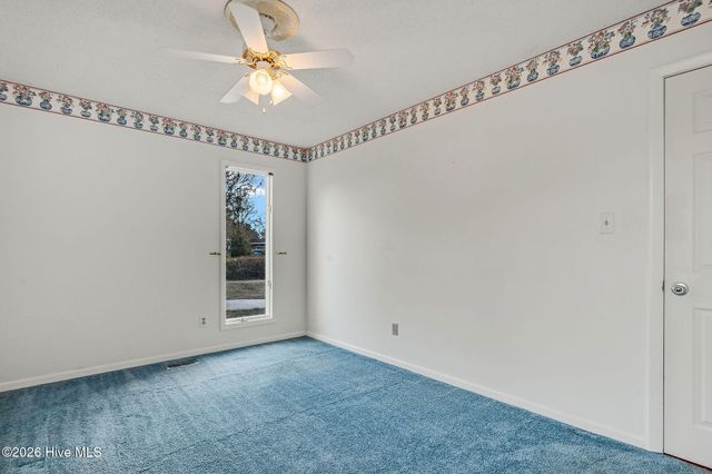 168 Leslie Drive, Hubert, NC 28539