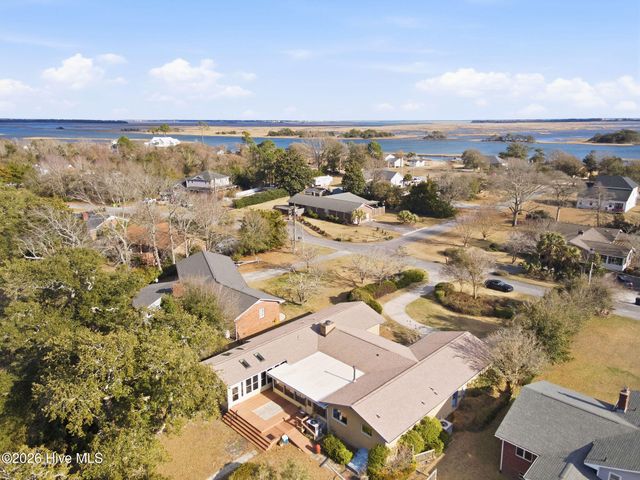 168 Leslie Drive, Hubert, NC 28539