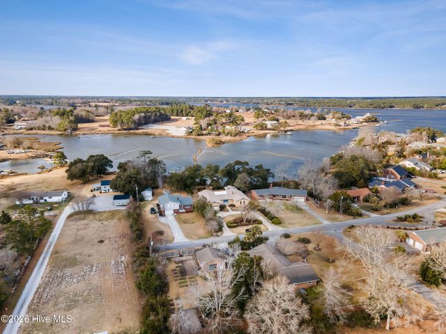 168 Leslie Drive, Hubert, NC 28539