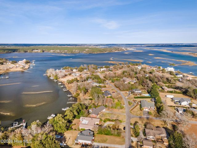 168 Leslie Drive, Hubert, NC 28539