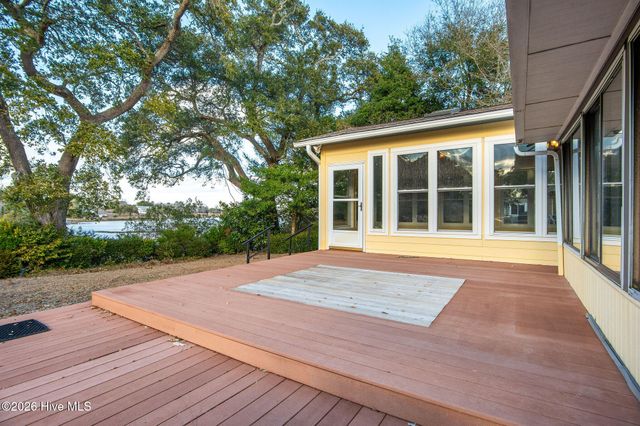 168 Leslie Drive, Hubert, NC 28539