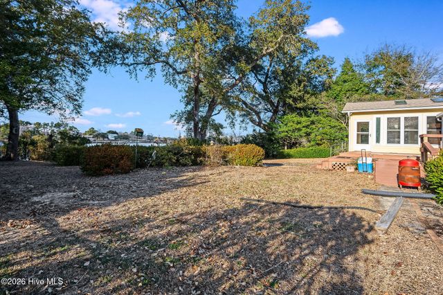 168 Leslie Drive, Hubert, NC 28539