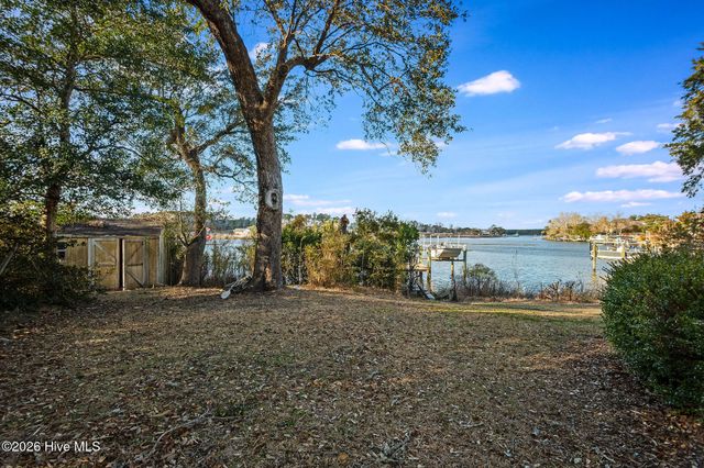 168 Leslie Drive, Hubert, NC 28539