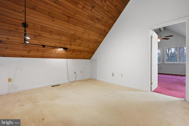 143-A E LAKE DR, Annapolis, MD 21403