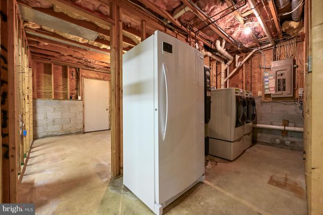 143-A E LAKE DR, Annapolis, MD 21403