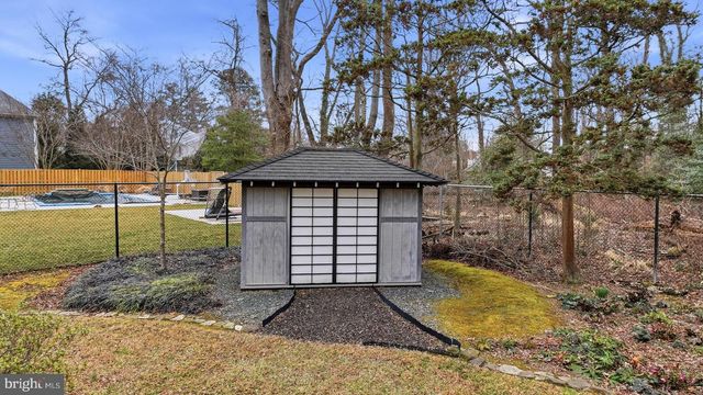 143-A E LAKE DR, Annapolis, MD 21403