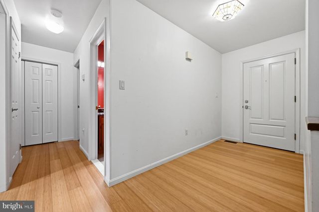 143-A E LAKE DR, Annapolis, MD 21403