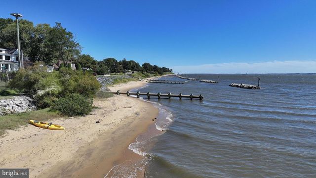 143-A E LAKE DR, Annapolis, MD 21403