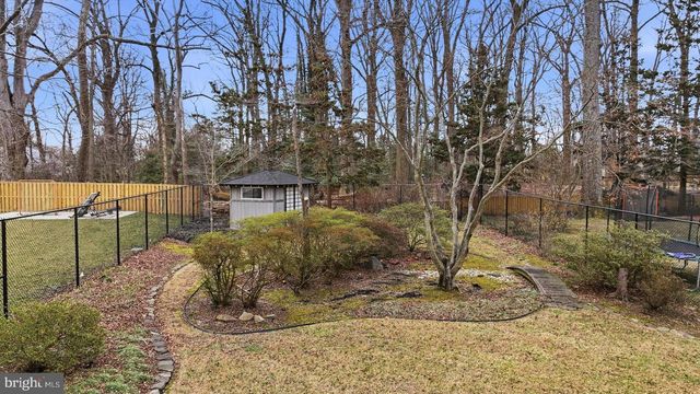 143-A E LAKE DR, Annapolis, MD 21403