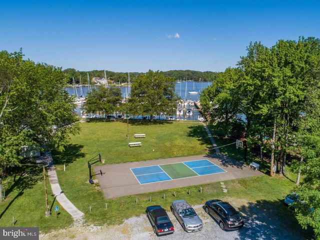 143-A E LAKE DR, Annapolis, MD 21403