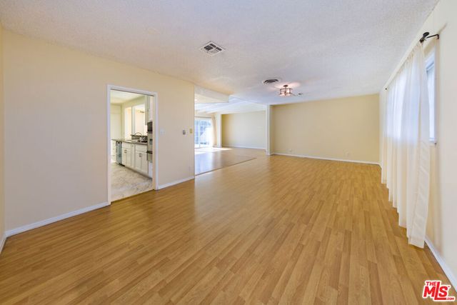 19168 Erwin Street, Tarzana, CA 91335