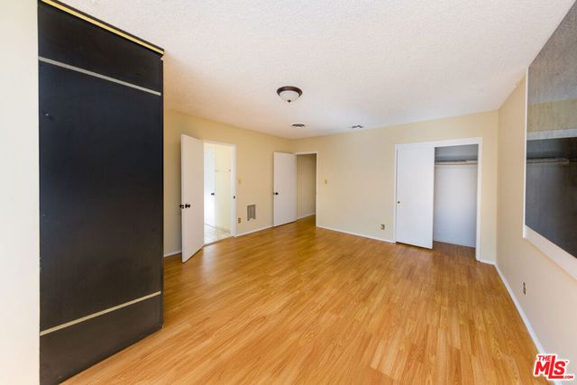 19168 Erwin Street, Tarzana, CA 91335