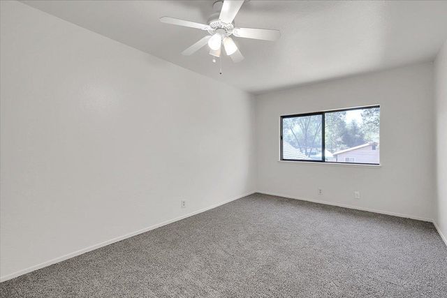 4550 S Point Rd, Diamond Springs, CA 95619