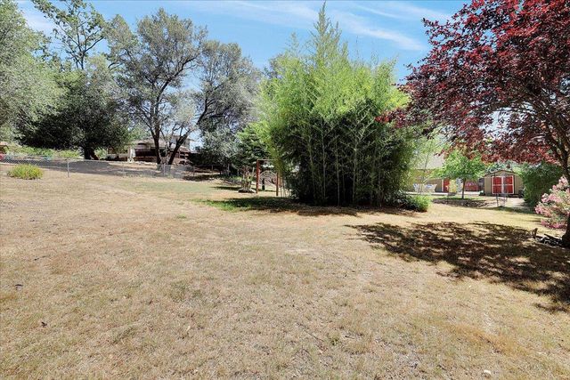 4550 S Point Rd, Diamond Springs, CA 95619