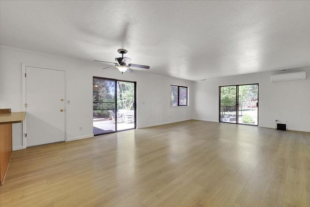 4550 S Point Rd, Diamond Springs, CA 95619