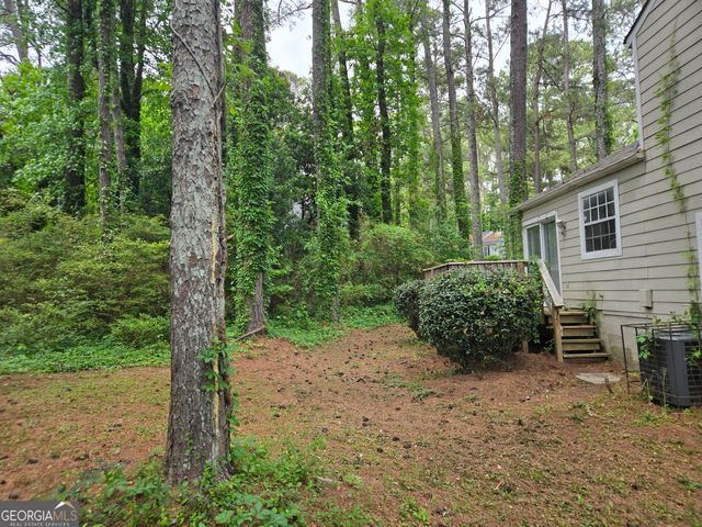 447 Sherwood Circle, Stone Mountain, GA 30087