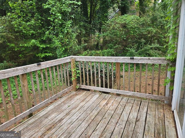 447 Sherwood Circle, Stone Mountain, GA 30087