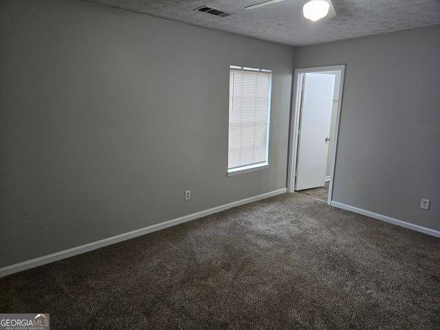 447 Sherwood Circle, Stone Mountain, GA 30087