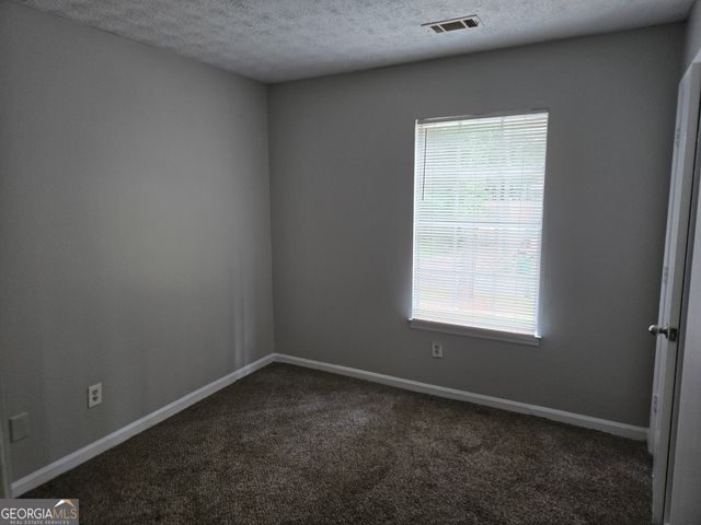 447 Sherwood Circle, Stone Mountain, GA 30087