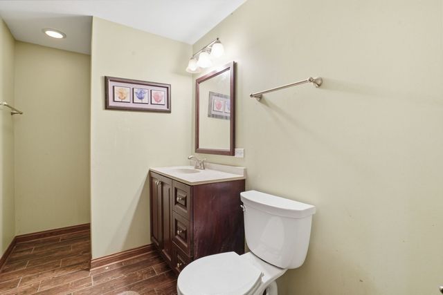 5733 W 97th Street, Oak Lawn, IL 60453