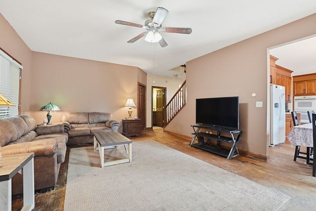 5733 W 97th Street, Oak Lawn, IL 60453