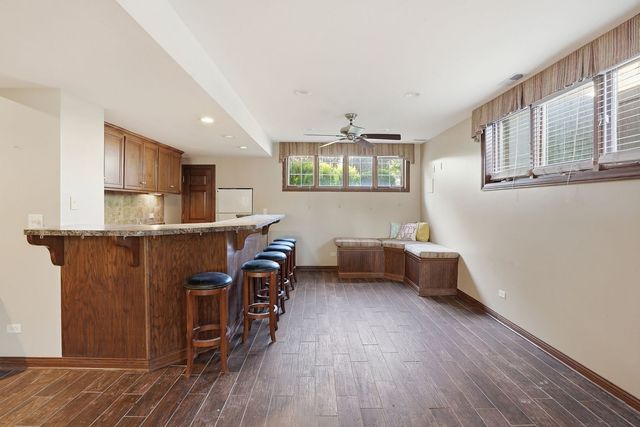 5733 W 97th Street, Oak Lawn, IL 60453