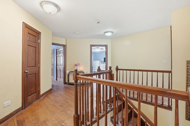 5733 W 97th Street, Oak Lawn, IL 60453
