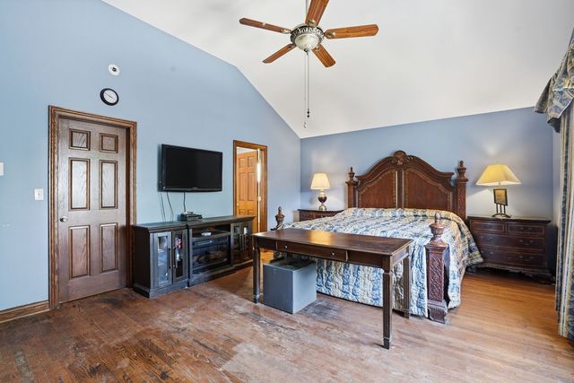 5733 W 97th Street, Oak Lawn, IL 60453
