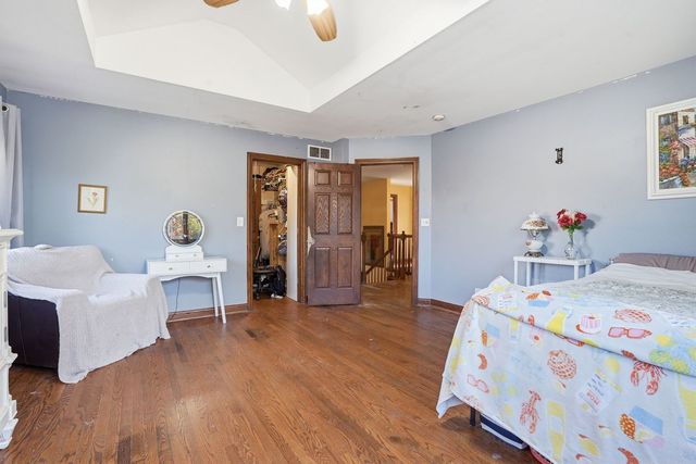 5733 W 97th Street, Oak Lawn, IL 60453
