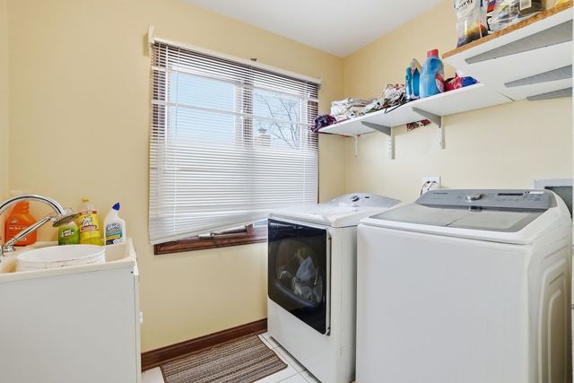 5733 W 97th Street, Oak Lawn, IL 60453