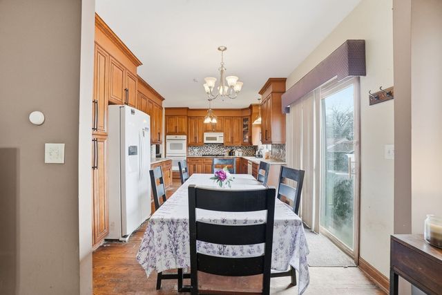5733 W 97th Street, Oak Lawn, IL 60453