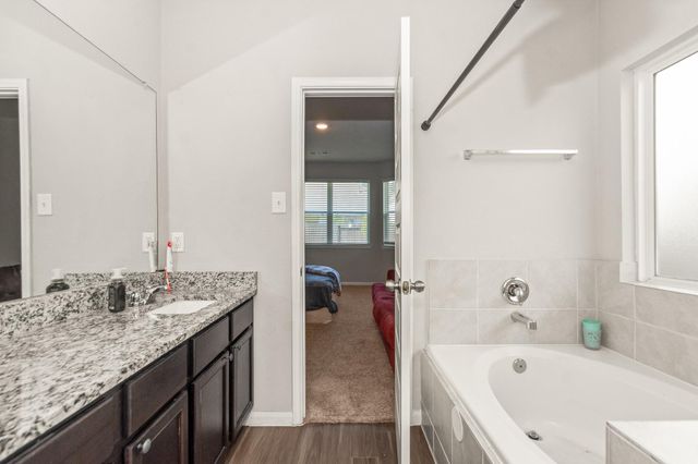 2382 Tavo Trail Drive, Conroe, TX 77301