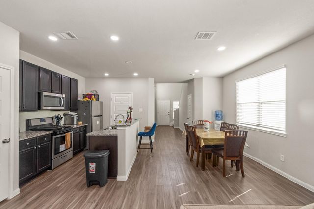 2382 Tavo Trail Drive, Conroe, TX 77301