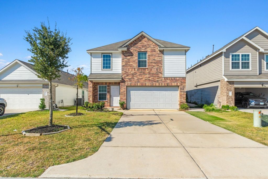 2382 Tavo Trail Drive, Conroe, TX 77301