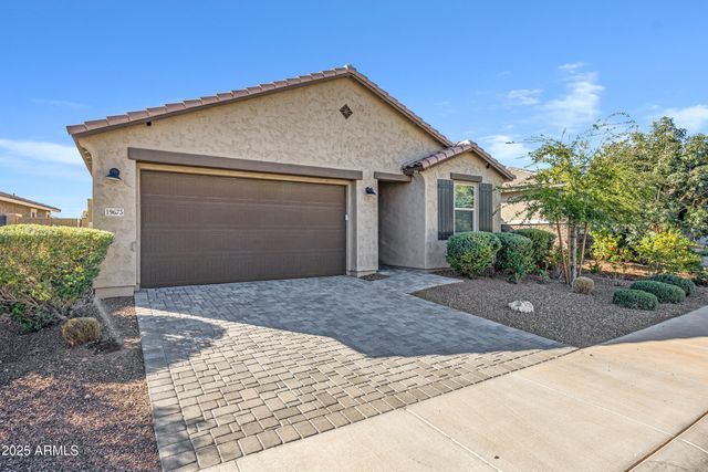 19673 W MONTECITO Avenue, Litchfield Park, AZ 85340