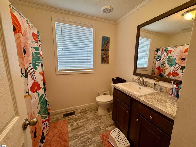 9070 Greenpond Road, Gray Court, SC 29645