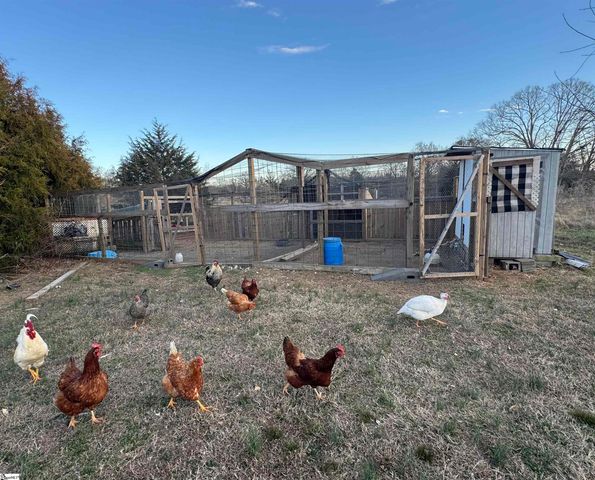 9070 Greenpond Road, Gray Court, SC 29645