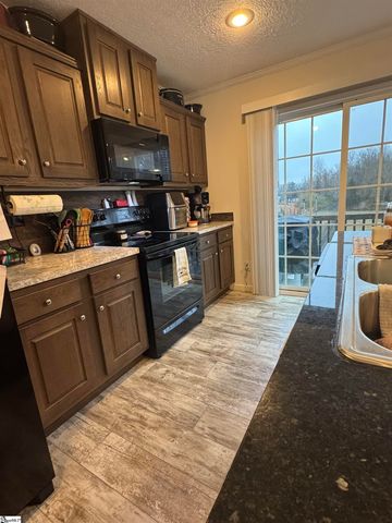 9070 Greenpond Road, Gray Court, SC 29645