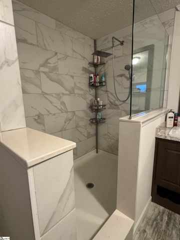 9070 Greenpond Road, Gray Court, SC 29645