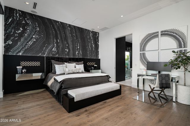 6914 E CACTUS WREN Road, Paradise Valley, AZ 85253