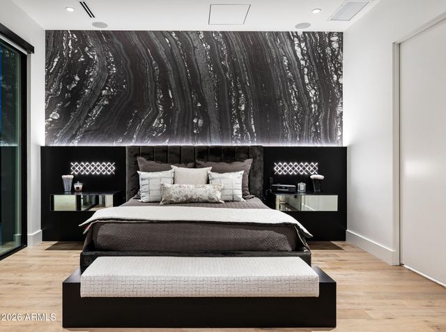 6914 E CACTUS WREN Road, Paradise Valley, AZ 85253