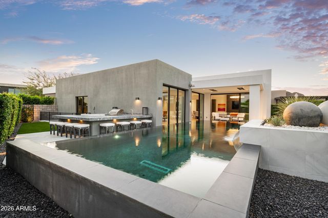 6914 E CACTUS WREN Road, Paradise Valley, AZ 85253